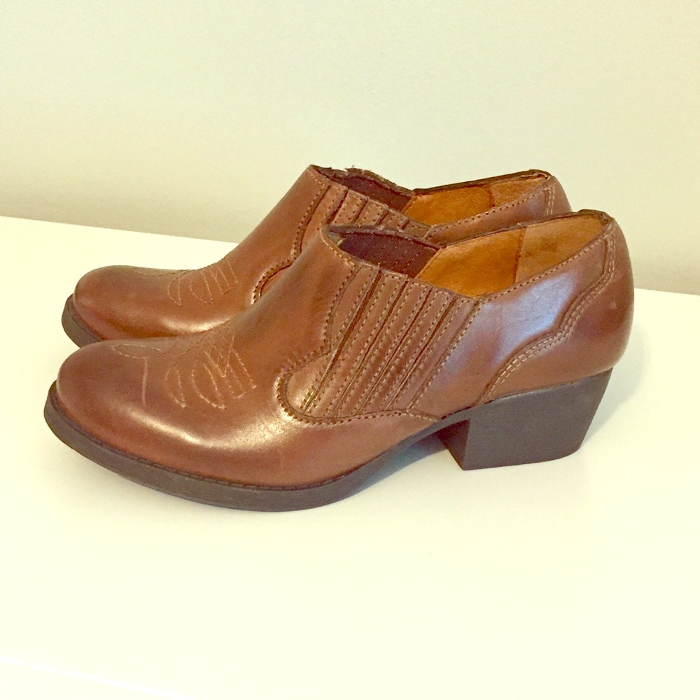 Brown leather Booties